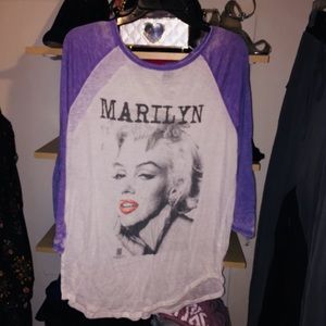 Sale‼️ 3 for $15 // Marylin Monroe  long sleeve